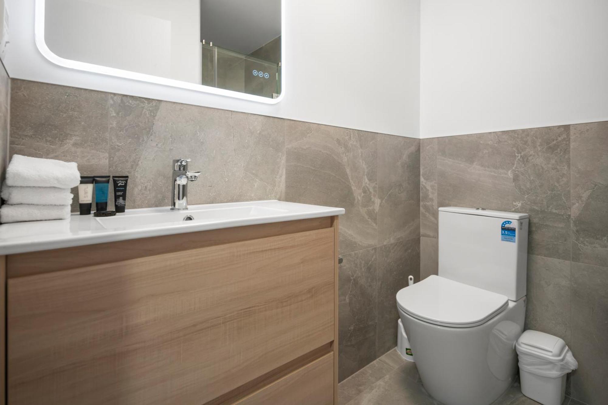 Auckland Airport Easy Hotel Exterior photo